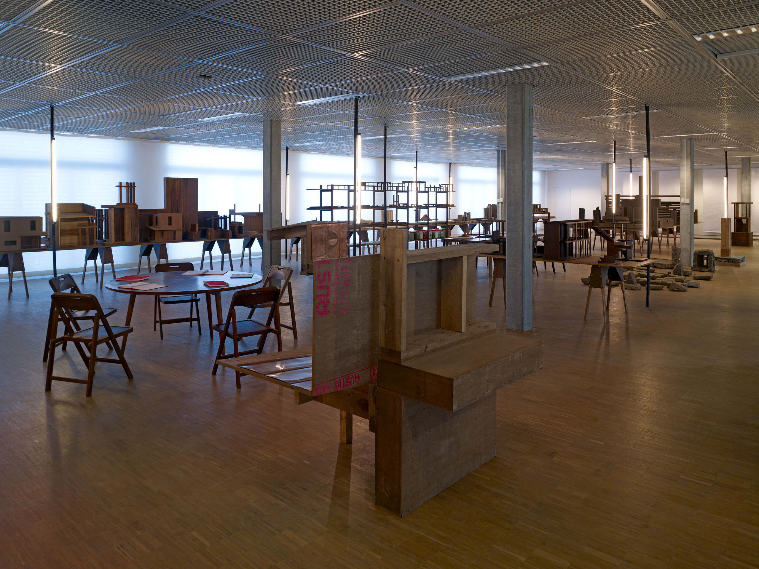 E11328 AP45 028074 j2560